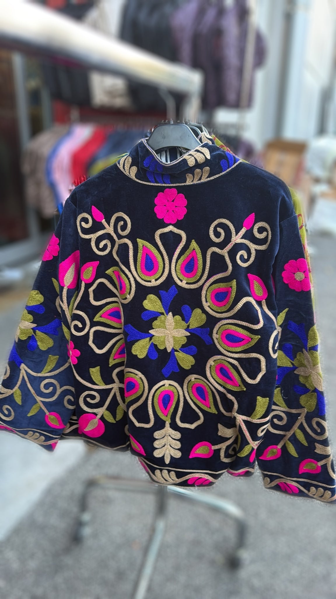 Suzani 28