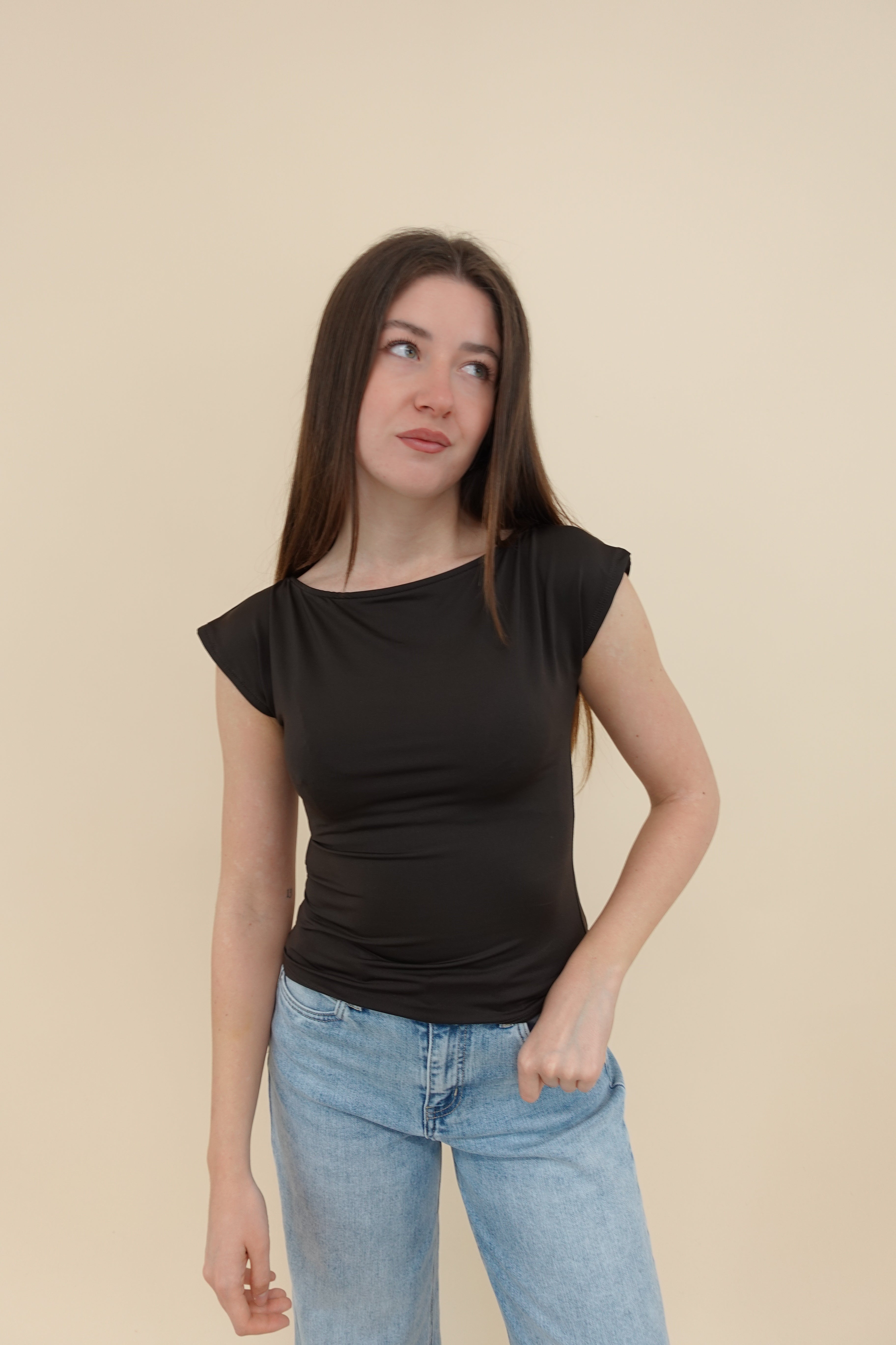 Top Samantha Marrone