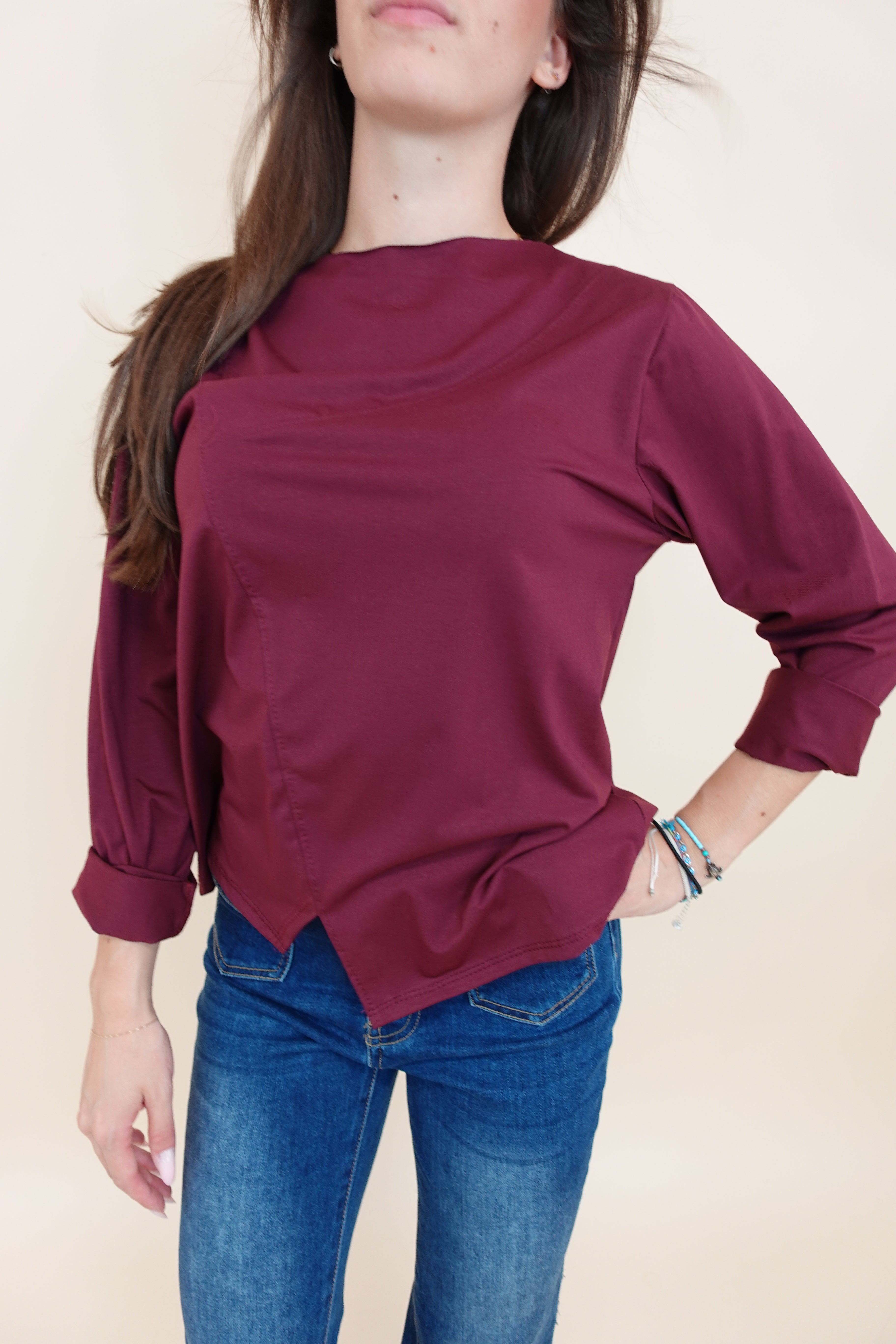 Maglia assimentrica bordeaux