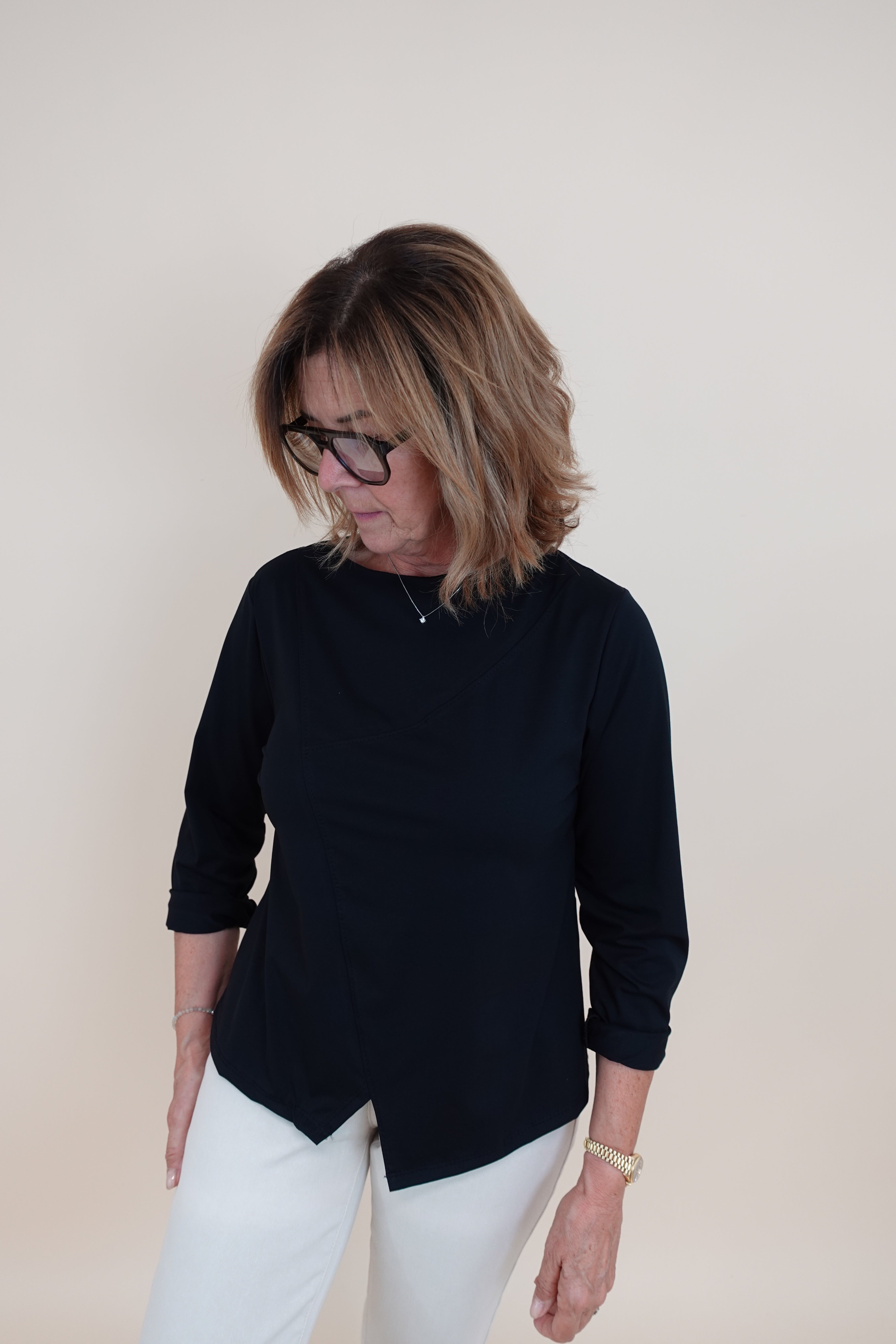 Maglia assimetrica nera