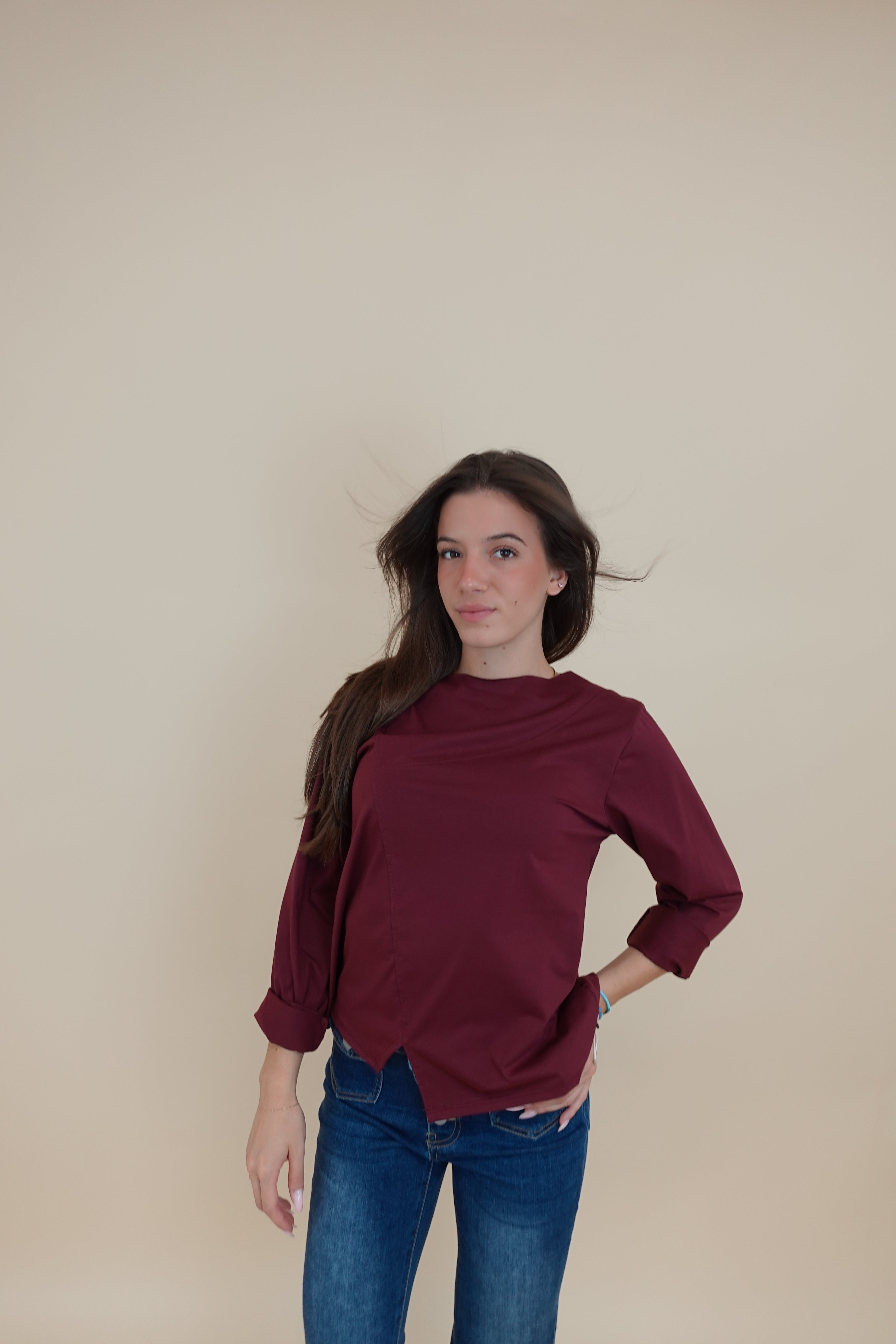 Maglia assimentrica bordeaux