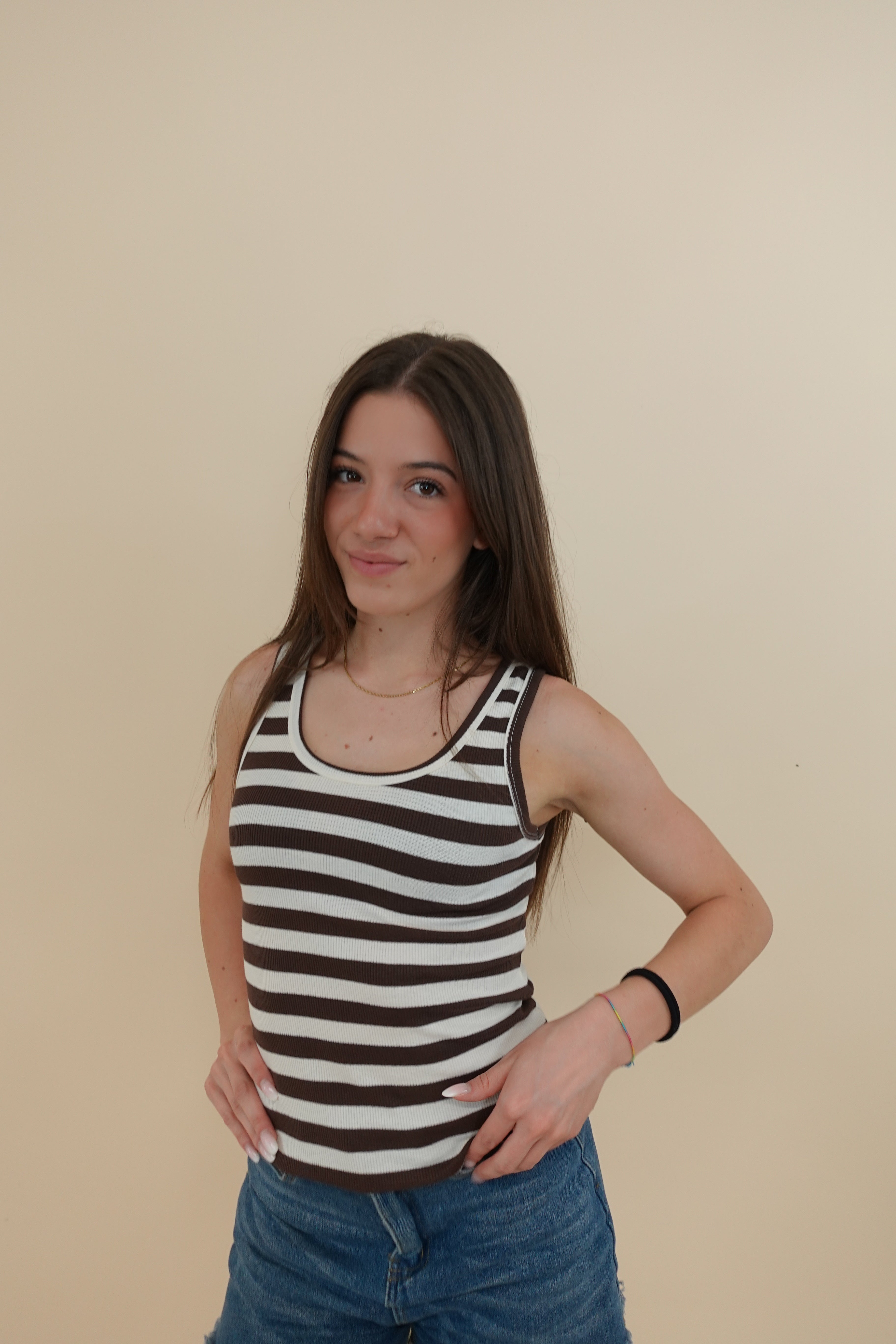 Canotta Brown & White