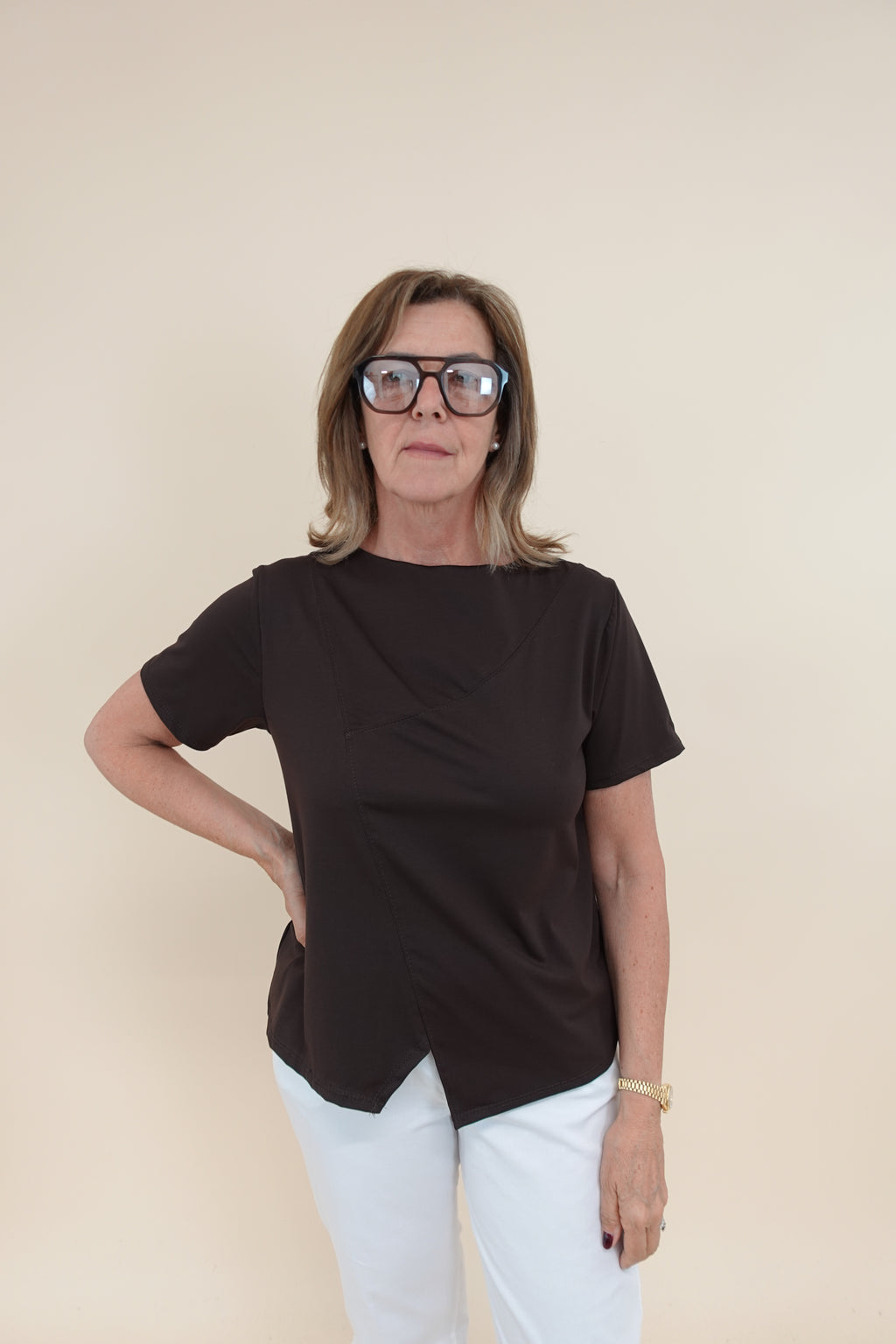 T-shirt Assimmetrica Marrone