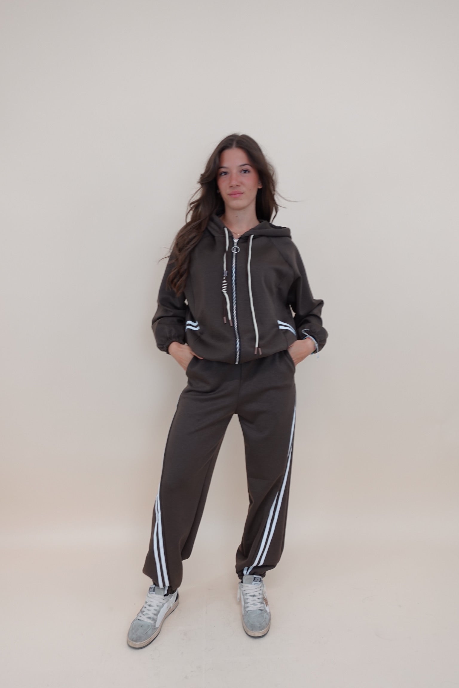 Tuta Line Marrone