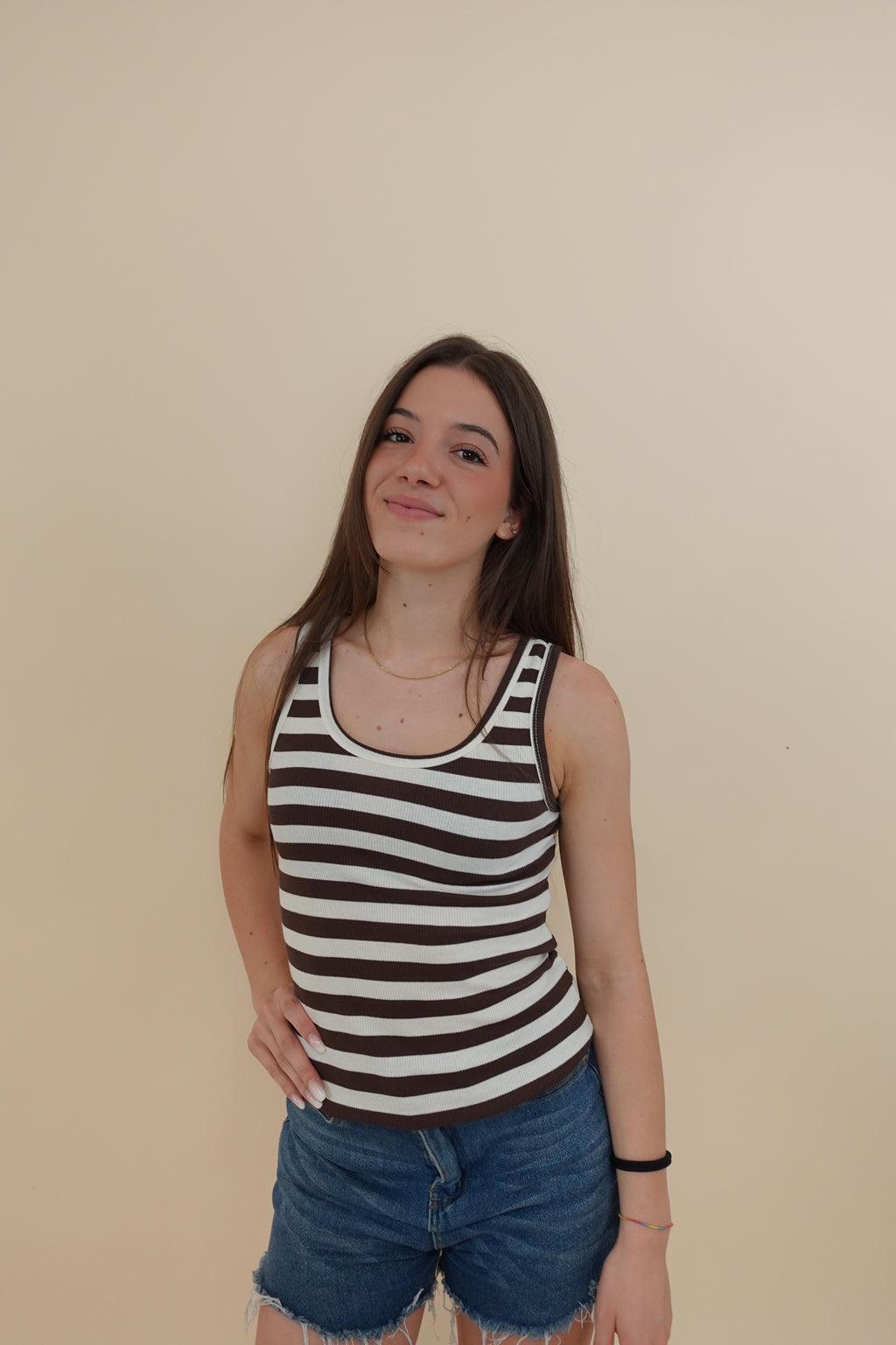 Canotta Brown & White