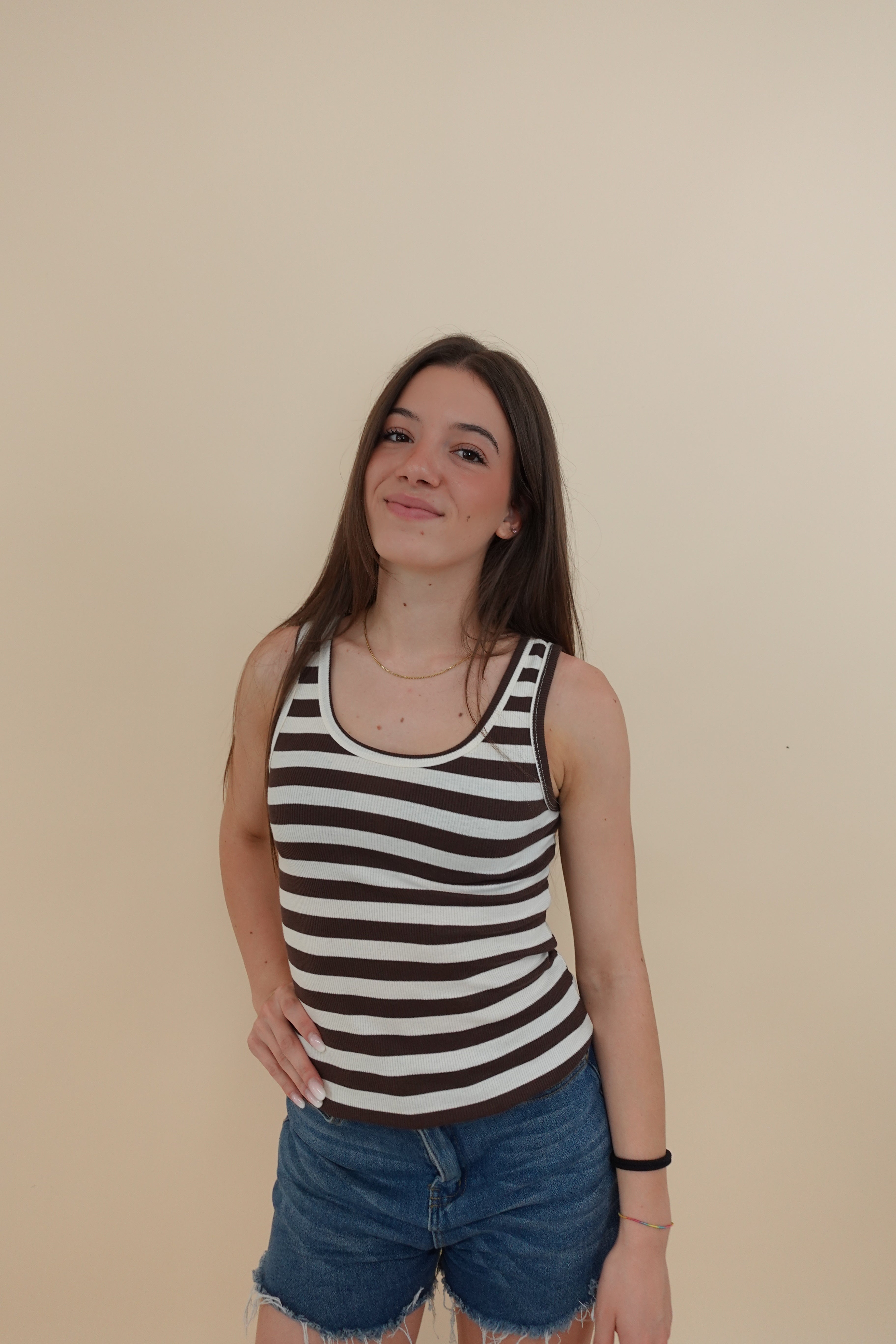 Canotta Brown & White