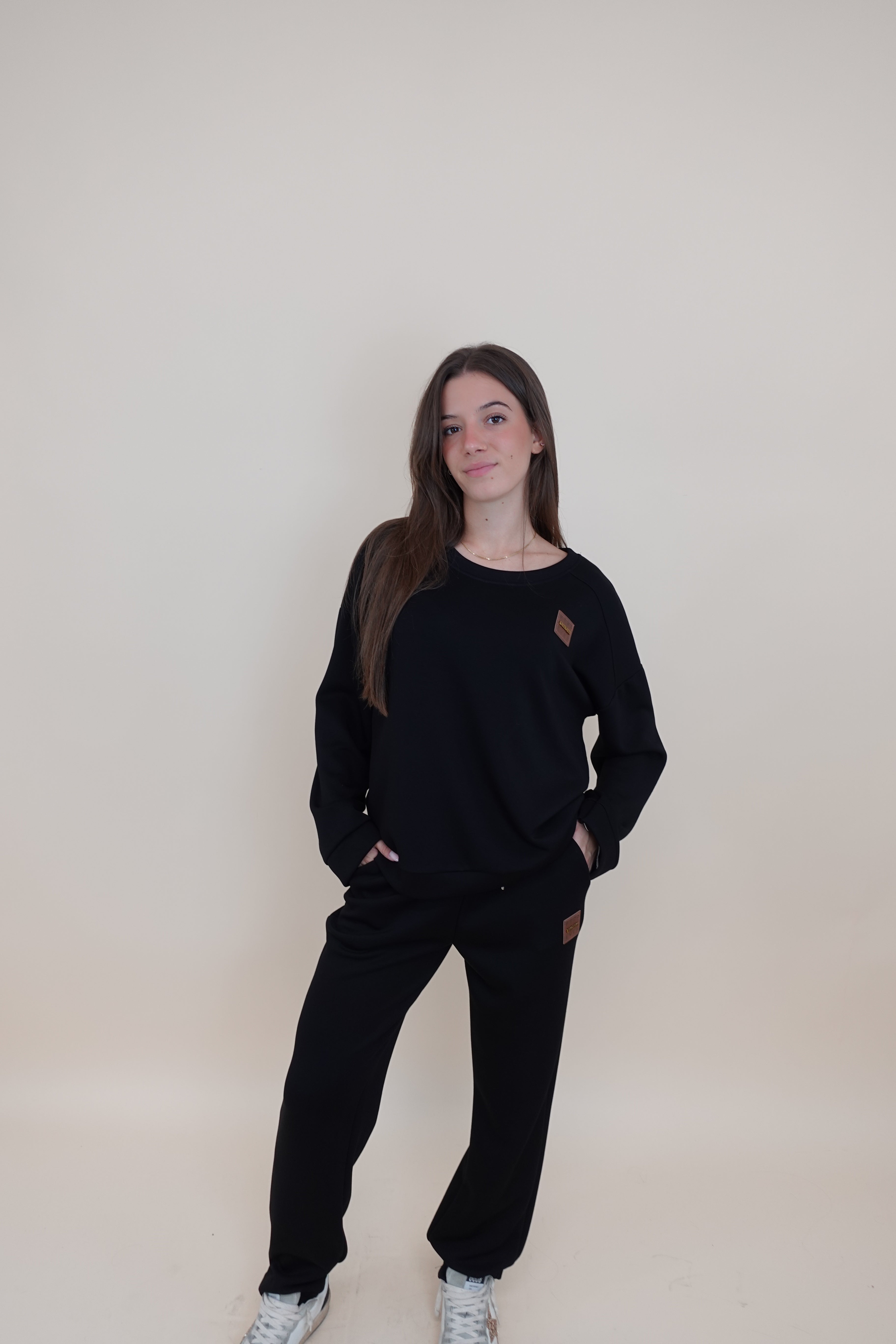 Tuta Aurora black