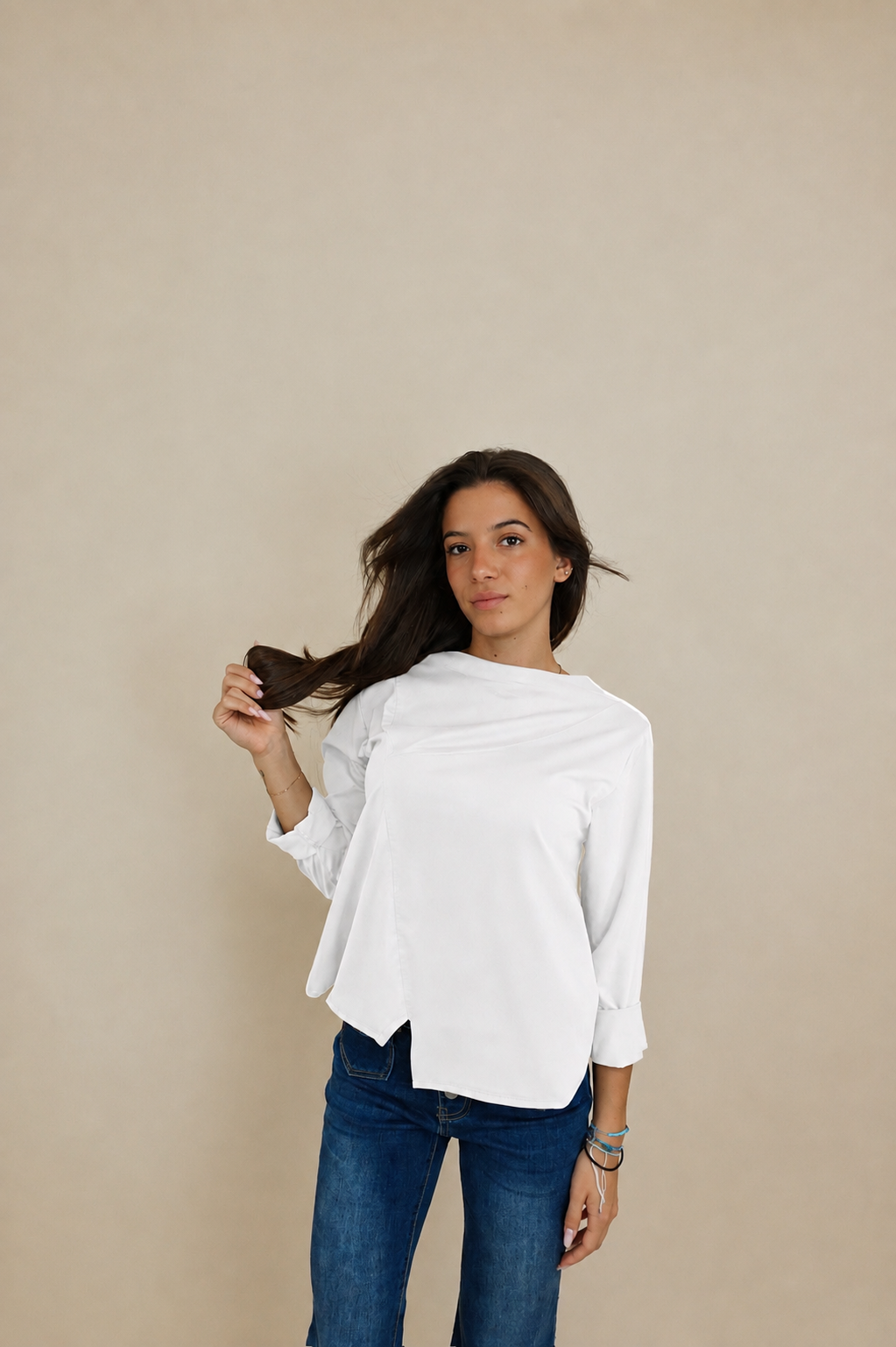 Maglia assimentrica bianca