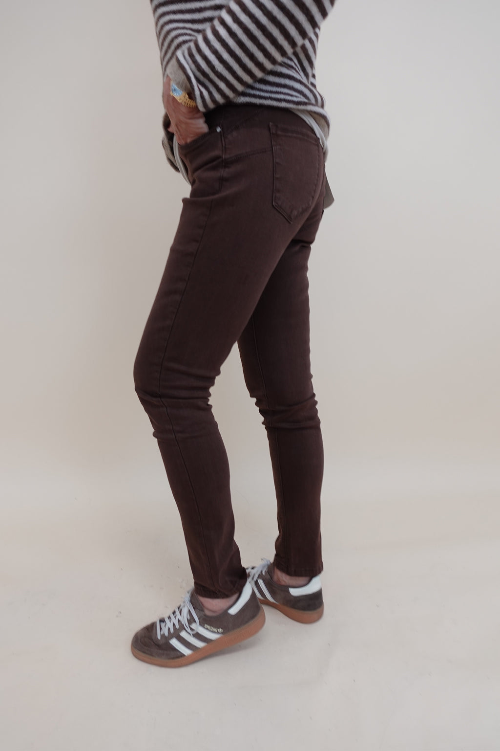 Jeans Skinny Marrone ￼