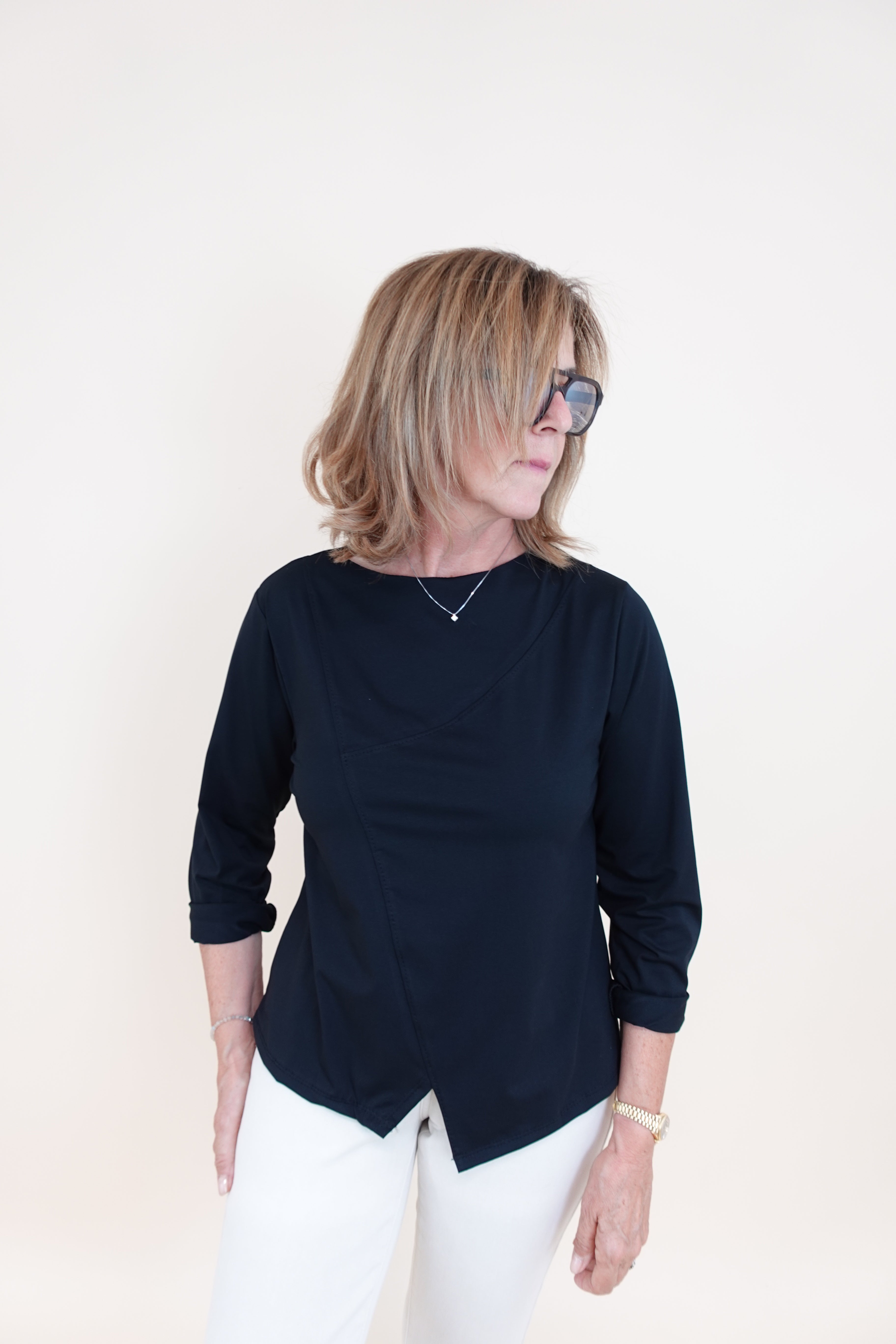 Maglia assimetrica nera