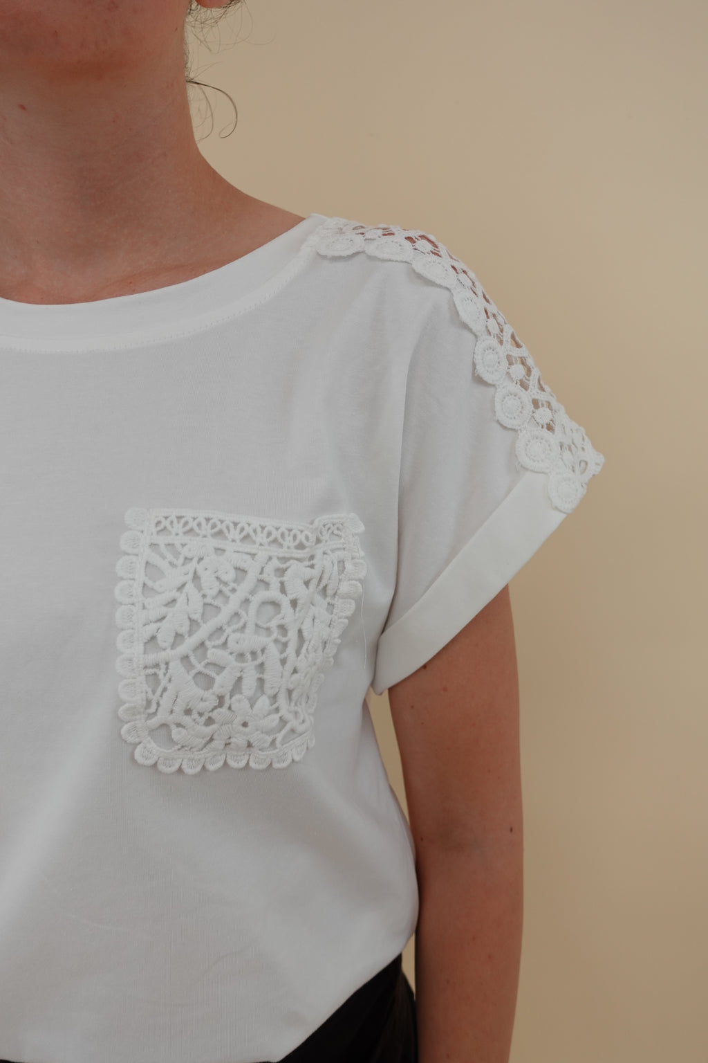 T-Shirt Ricamo Bianca