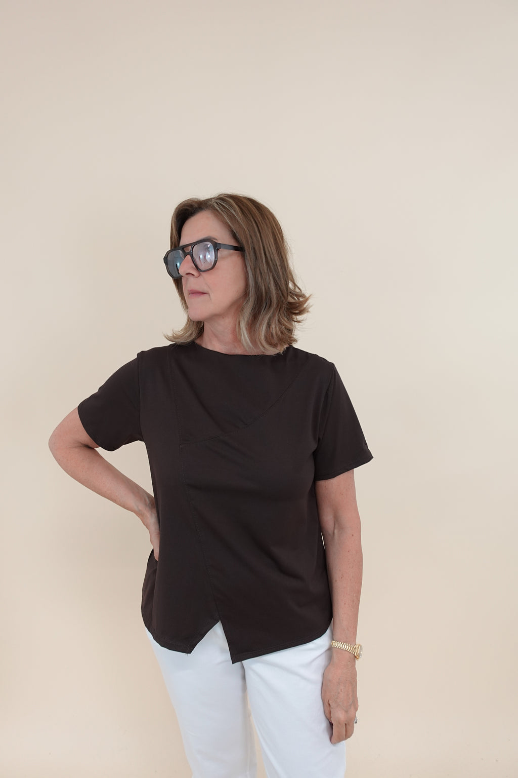 T-shirt Assimmetrica Marrone