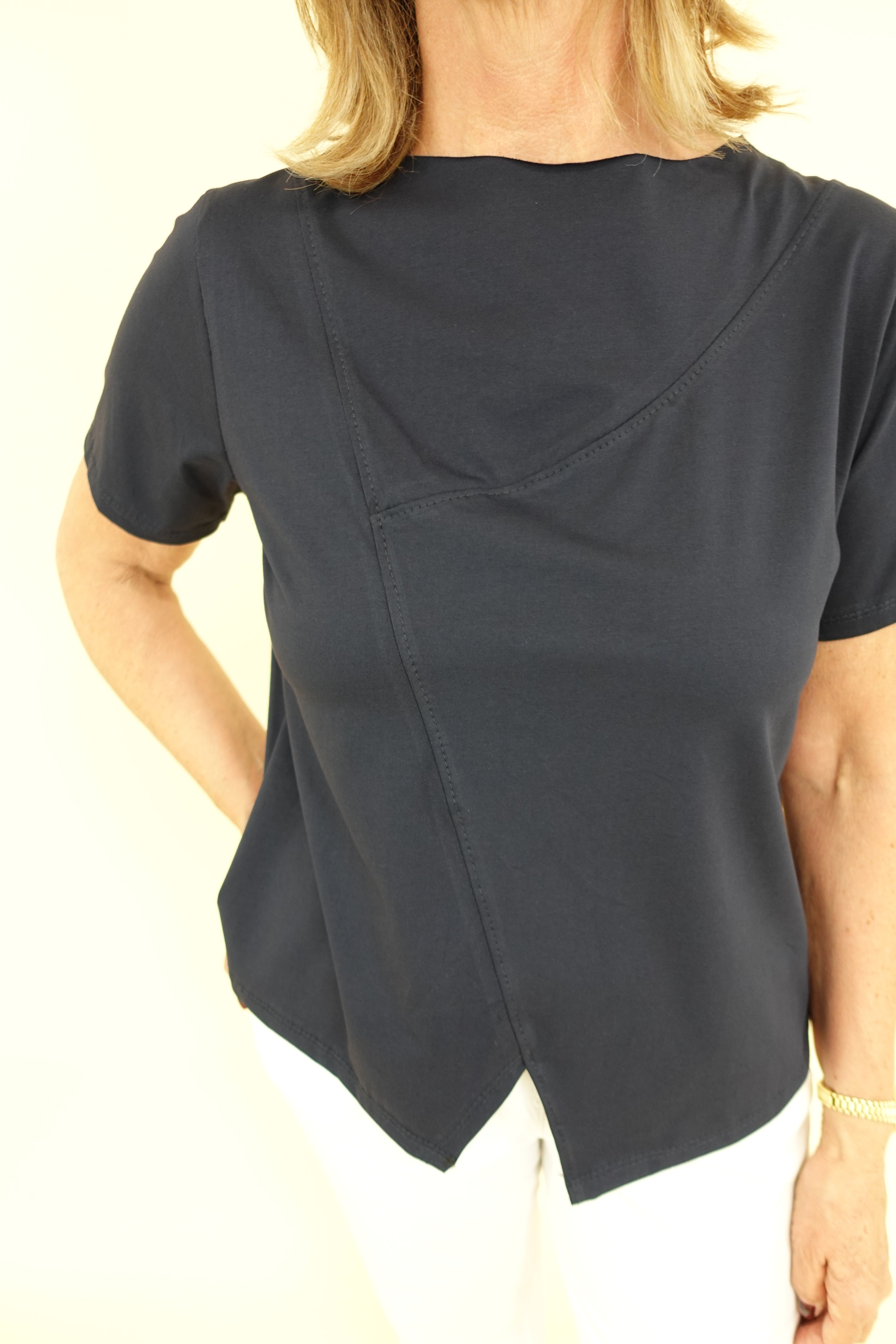 T-shirt Assimmetrica Blu
